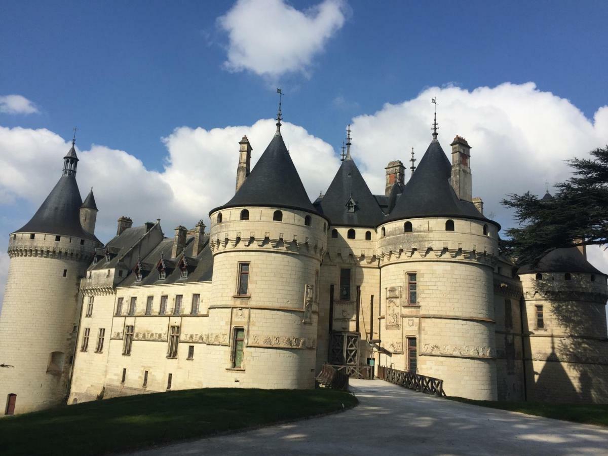 Ferienwohnung Les Lumieres De La Loire Blois Exterior foto